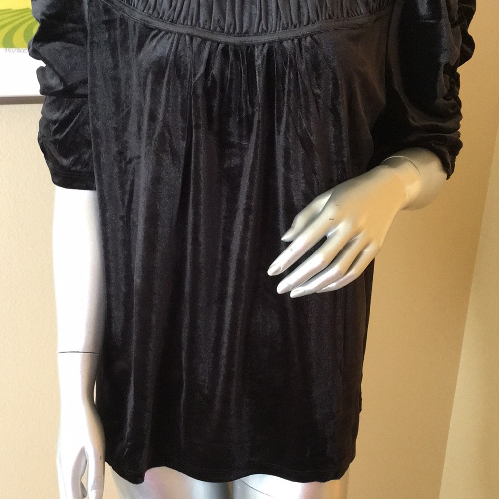 LOFT | Ruched Velvet Top Solid Black - Picture 4 of 11